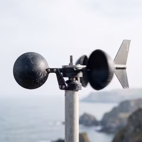 Cup anemometer in motion, macro — Course imagery, meteorology instrumentation.